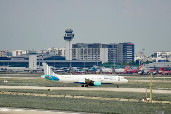 Quels sont les meilleurs sentiers pour une randonnée à travers les vignobles de la vallée du Douro, Portugal?