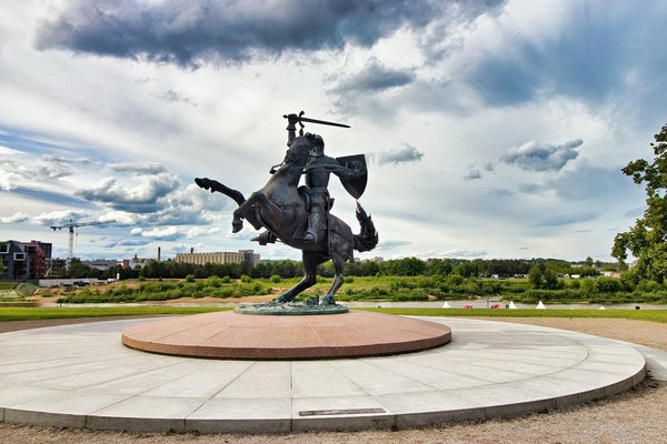 Quels conseils pour louer une maison de vacances en Normandie avec des ateliers de cuisine et des randonnées en bord de mer?